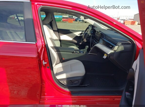 4T1DAACK2SU184818 2025 TOYOTA LE Red Вид салону спереду