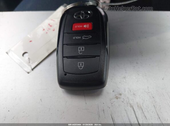 4T1DAACK5TU230028 2026 TOYOTA CAMRY Белый Вид панели приборов