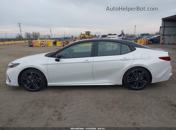 4T1DAACK5TU230028 2026 TOYOTA CAMRY Белый Панорамный вид салона 360°