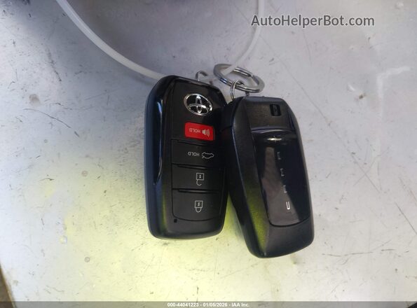 4T1DAACK6SU203693 2025 TOYOTA LE White Вид панелі приладів