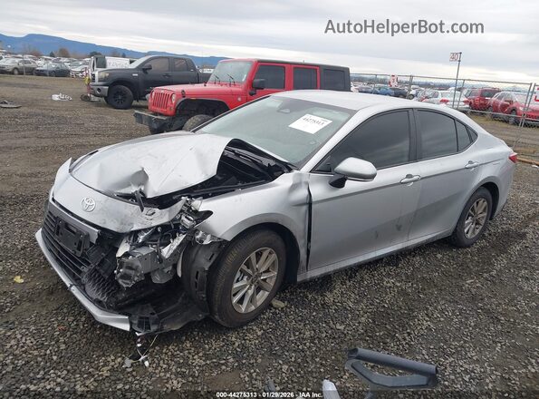 4T1DAACK6TU676902 2026 TOYOTA LE Silver Առջևի ձախ երեք քառորդ տեսարան