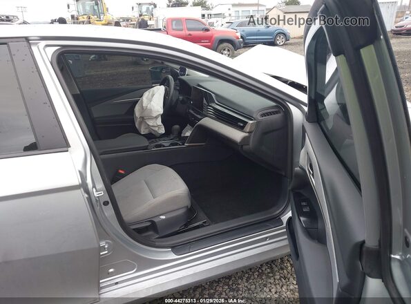 4T1DAACK6TU676902 2026 TOYOTA LE Silver Սալոնի դիմացի տեսք