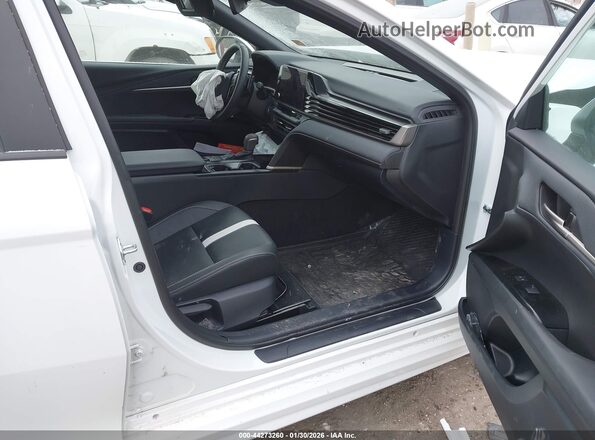 4T1DAACK9SU145451 2025 TOYOTA CAMRY White Вид салону спереду
