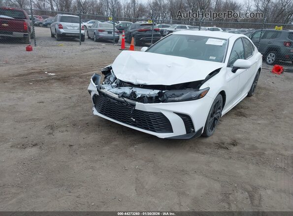 4T1DAACK9SU145451 2025 TOYOTA CAMRY White Передня ліва чверть