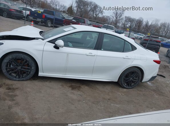 4T1DAACK9SU145451 2025 TOYOTA CAMRY White Панорамний вид салону 360°