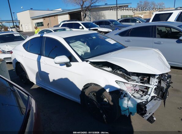 4T1DAACK9SU631256 2025 TOYOTA CAMRY White Панорамний вид салону 360°