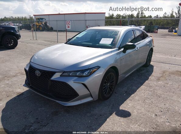4T1E21FB6LU015173 2020 TOYOTA AVALON HYBRID Silver წინა მარცხენა ხედი სამი მეოთხედიდან