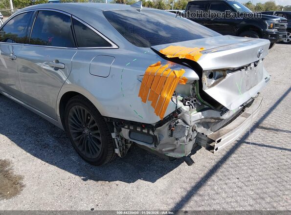 4T1E21FB6LU015173 2020 TOYOTA AVALON HYBRID Silver წინა ხედი