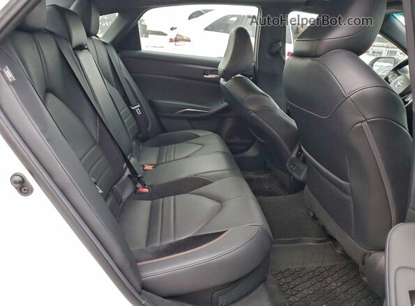 4T1EA1AB0MU008649 2021 TOYOTA AVALON White Widok tylnych siedzeń