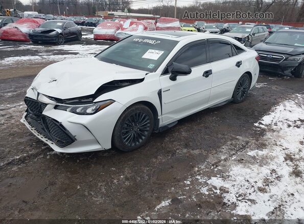 4T1EA1AB1MU008451 2021 TOYOTA AVALON White Przód lewy