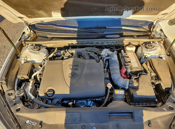 4T1GZ1FB9NU076055 2022 TOYOTA AVALON White Rear interior view