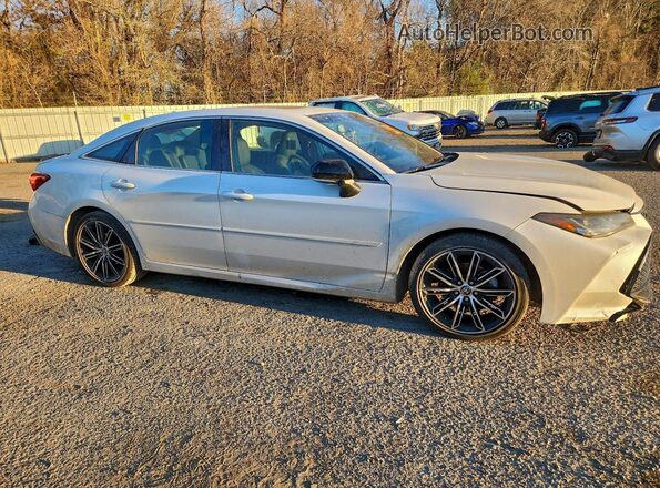 4T1GZ1FB9NU076055 2022 TOYOTA AVALON White Front right