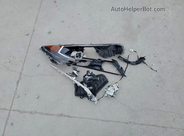4T3DWRFV3LU004681 2020 TOYOTA LIMITED Blue Engine compartment view