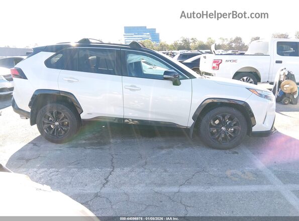 4T3E6RFV1NU096462 2022 TOYOTA RAV4 HYBRID White 