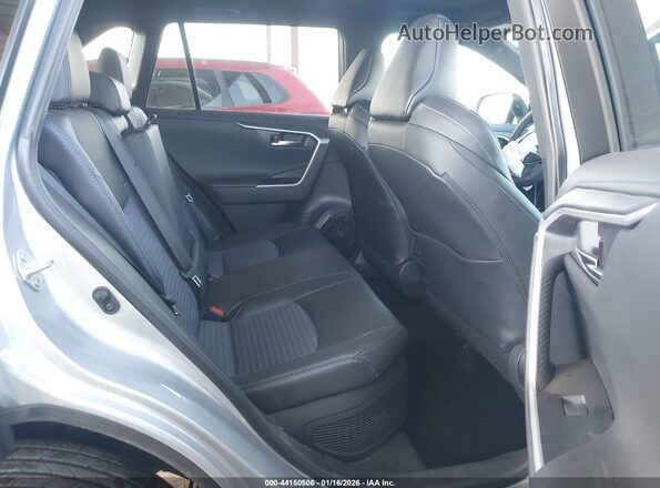 4T3E6RFV2RU149336 2024 TOYOTA RAV4 HYBRID Серебряный 