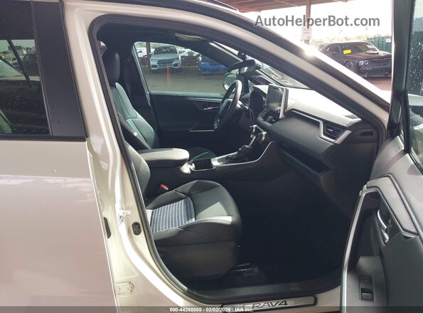 4T3E6RFV5NU089594 2022 TOYOTA RAV4 HYBRID White Vista interior delantera