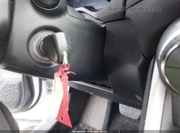 4T3LWRFV3PU087630 2023 TOYOTA LE White Widok deski rozdzielczej