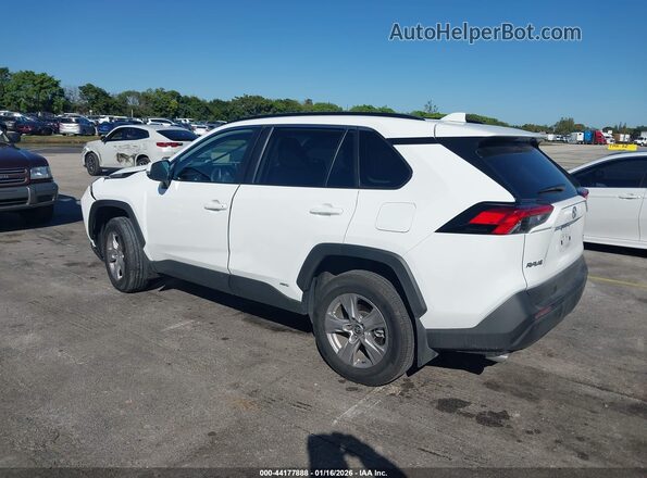 4T3RWRFV0SU197375 2025 TOYOTA LE Белый Задняя левая четверть