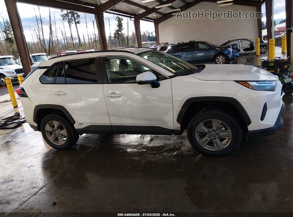 4T3RWRFV6RU113344 2024 TOYOTA LE White Սալոնի հետևի տեսք