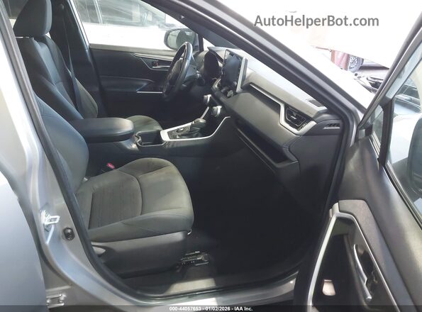 4T3T6RFV2NU079127 2022 TOYOTA RAV4 HYBRID Silver Սալոնի դիմացի տեսք