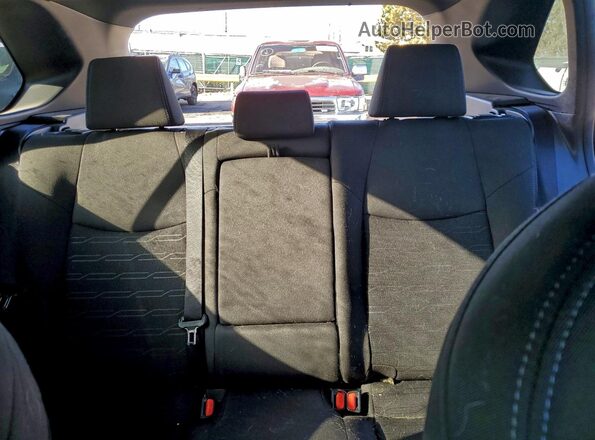 4T3T6RFV7NU078815 2022 TOYOTA RAV4 White Vista de los asientos traseros