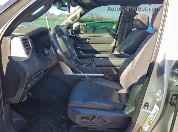 5TFWA5DB1RX237925 2024 TOYOTA LIMITED Серебряный Вид панели приборов
