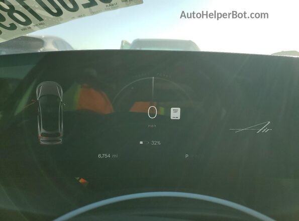 50EA1GBAXSA008485 2025 LUCID AIR White Instrument cluster view