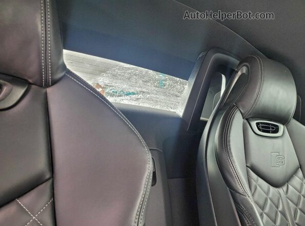 TRUT5CFV1G1025499 2016 AUDI TT Red Vista interior delantera
