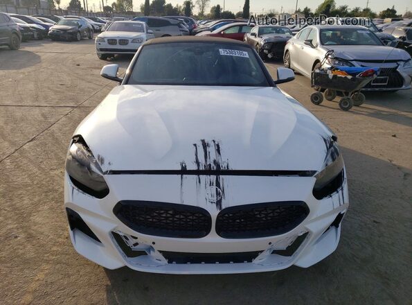 WBAHF3C05NWX77919 2022 BMW Z4 White Вид ззаду