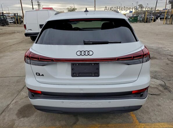 WA1B5BFZ3SP015026 2025 AUDI Q4 White 