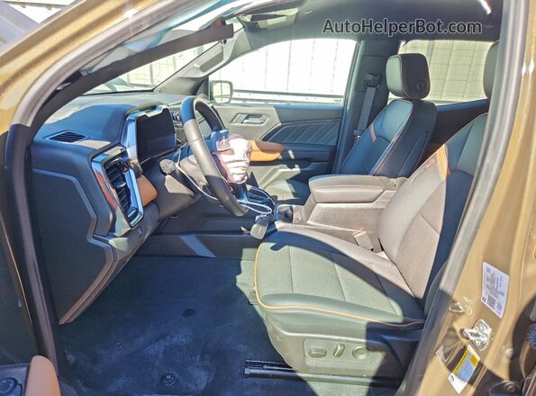 1GTP2DEK8S1162319 2025 GMC CANYON Brown Widok deski rozdzielczej