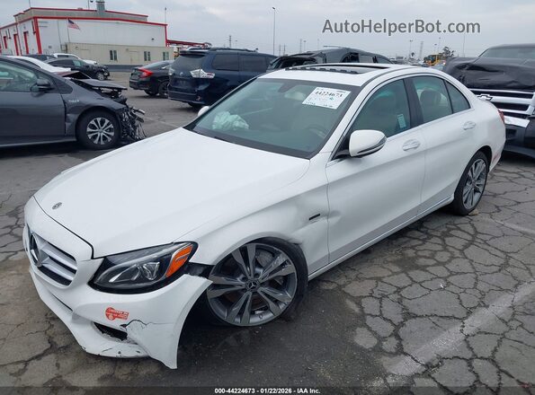 55SWF4HB8JU271038 2018 MERCEDES-BENZ C 350E White Vista tres cuartos delantera izquierda