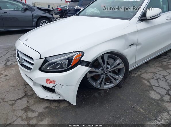 55SWF4HB8JU271038 2018 MERCEDES-BENZ C 350E White Vista frontal