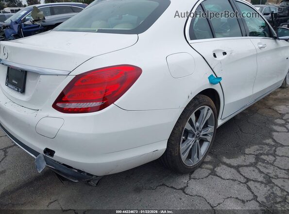 55SWF4HB8JU271038 2018 MERCEDES-BENZ C 350E White 