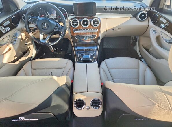 55SWF4KB3GU101946 2016 MERCEDES-BENZ C Белый Вид панели приборов