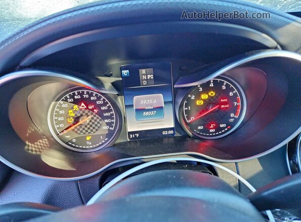 55SWF6EBXGU152447 2016 MERCEDES-BENZ C Black Instrument cluster view