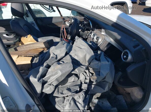 55SWF8EB4KU313962 2019 MERCEDES-BENZ C-CLASS White Front interior view