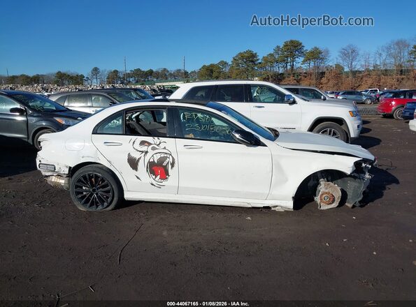 55SWF8EB4KU313962 2019 MERCEDES-BENZ C-CLASS White Rear interior view