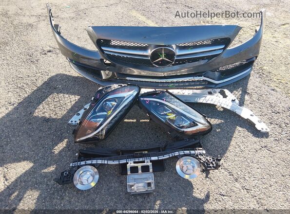 55SWF8HB1HU187497 2017 MERCEDES-BENZ AMG C 63 Gray Widok zestawu wskaźników