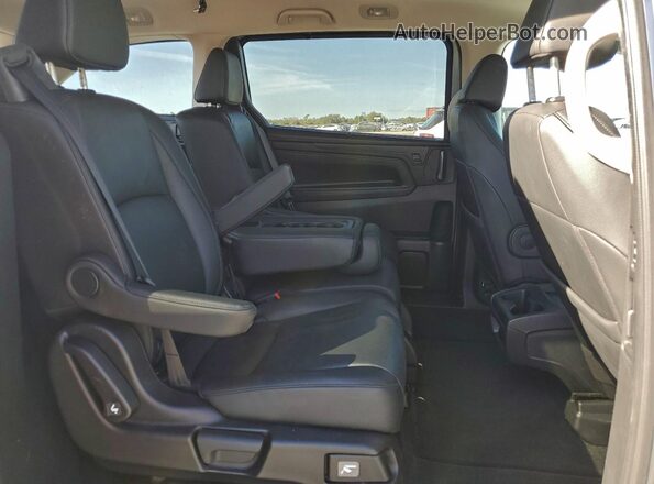 5FNRL6H68SB056119 2025 HONDA ODYSSEY Silver Вид задньої частини салону