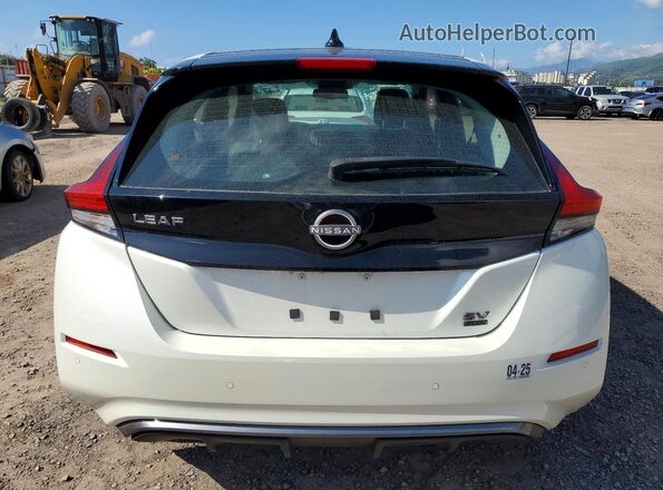 1N4CZ1CV4PC557962 2023 NISSAN LEAF White Widok wnętrza z przodu