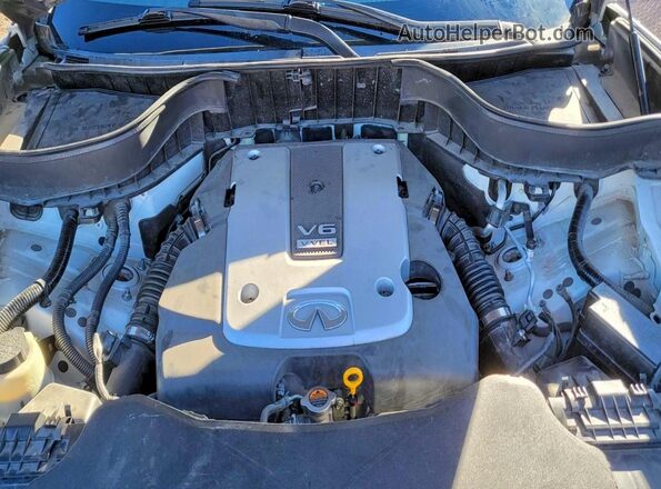 JN8CS1MW2HM411677 2017 INFINITI QX70 White Widok deski rozdzielczej