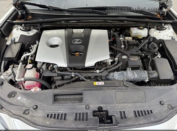 58AB21B11KU004296 2019 LEXUS ES 300H White Rear view