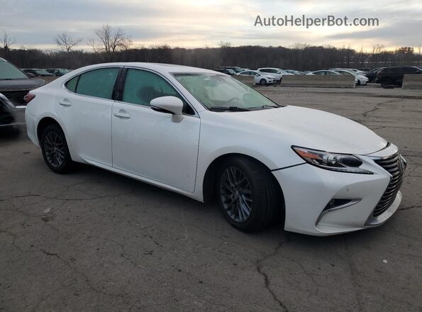 58ABK1GG7JU093223 2018 LEXUS ES Белый Передняя правая четверть