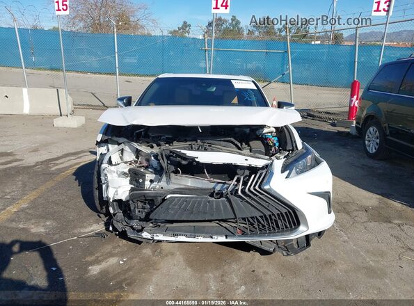 58AD21B10LU010259 2020 LEXUS ES 300H Белый Вид задней части салона