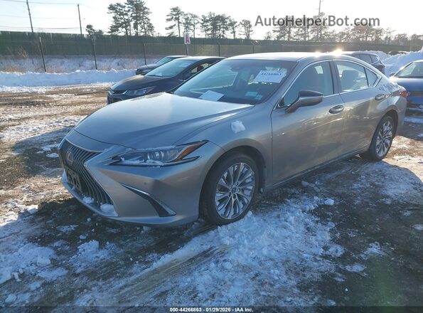58ADA1C10MU011379 2021 LEXUS ES 300H Gray Vista tres cuartos delantera izquierda