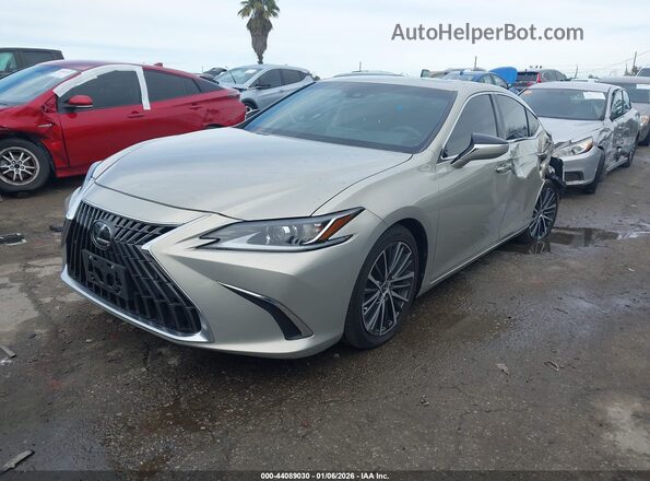 58ADA1C13PU033736 2023 LEXUS ES 300H Champagne წინა მარცხენა ხედი სამი მეოთხედიდან