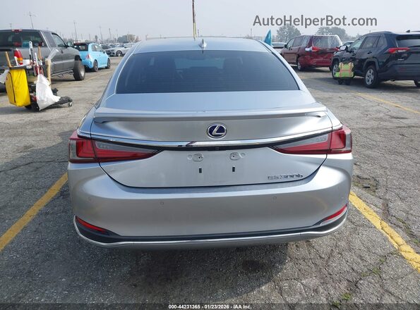 58ADA1C14NU023231 2022 LEXUS ES 300H Silver 