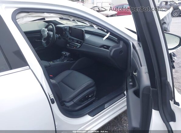 58ADA1C14RU049351 2024 LEXUS ES 300H White Vista interior delantera