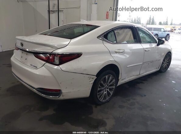 58ADA1C15MU003701 2021 LEXUS ES 300H White Հետևի աջ